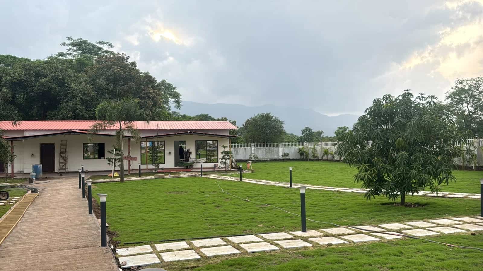 Exterior 2