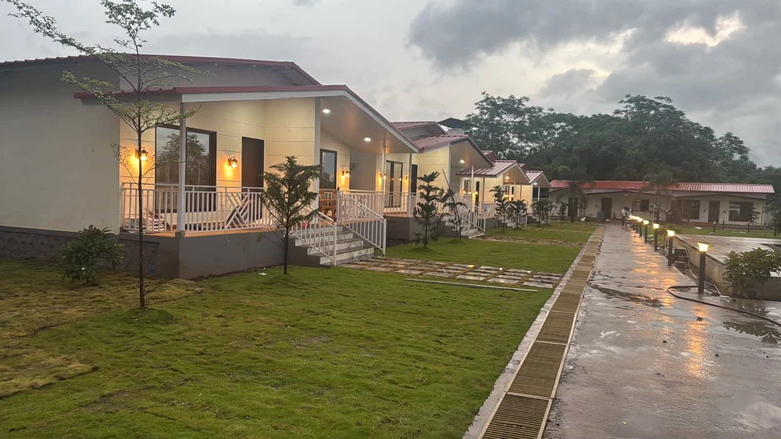 Outdoor swimming pool