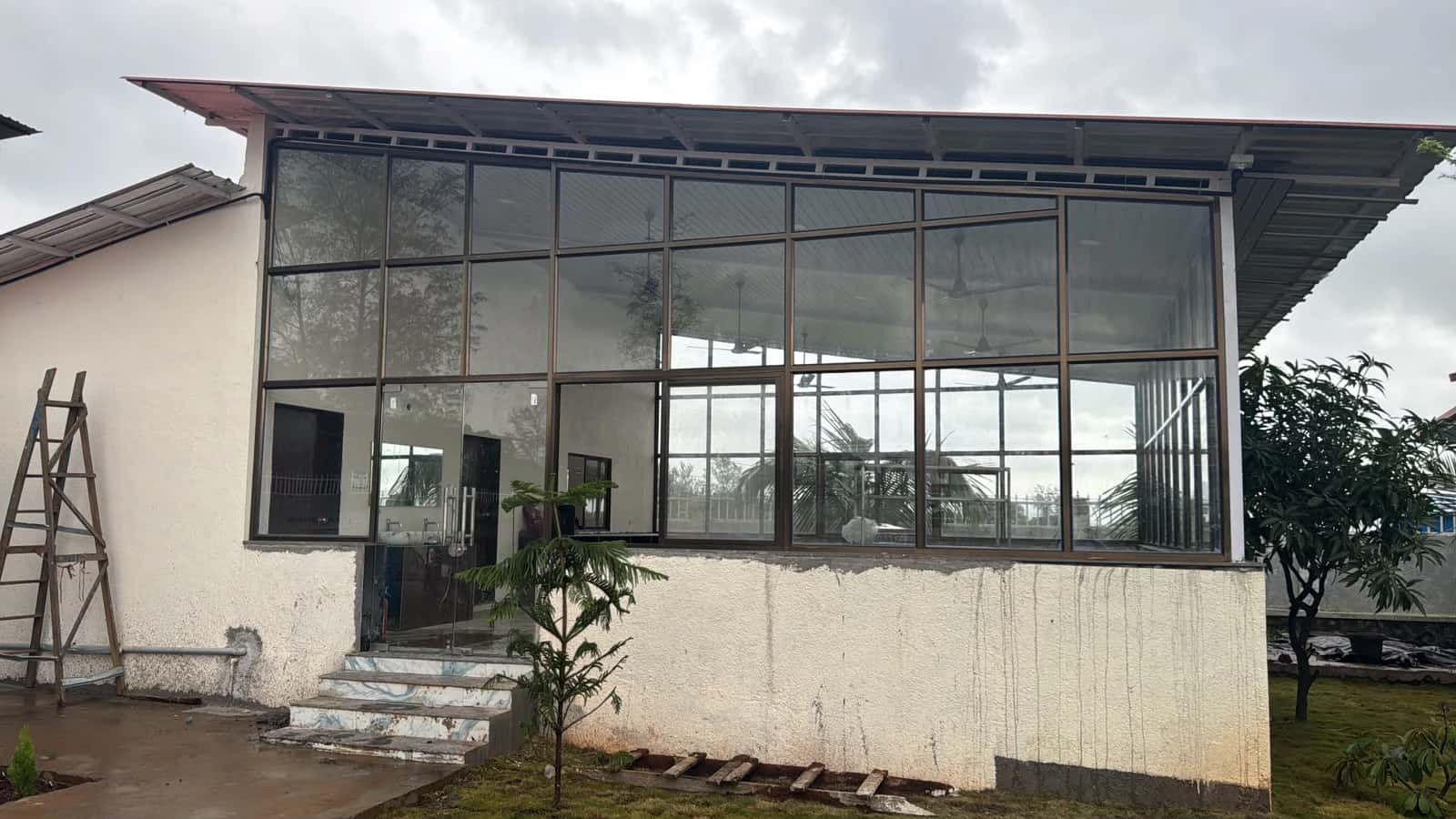 Outdoor architecture and garden in Raigad