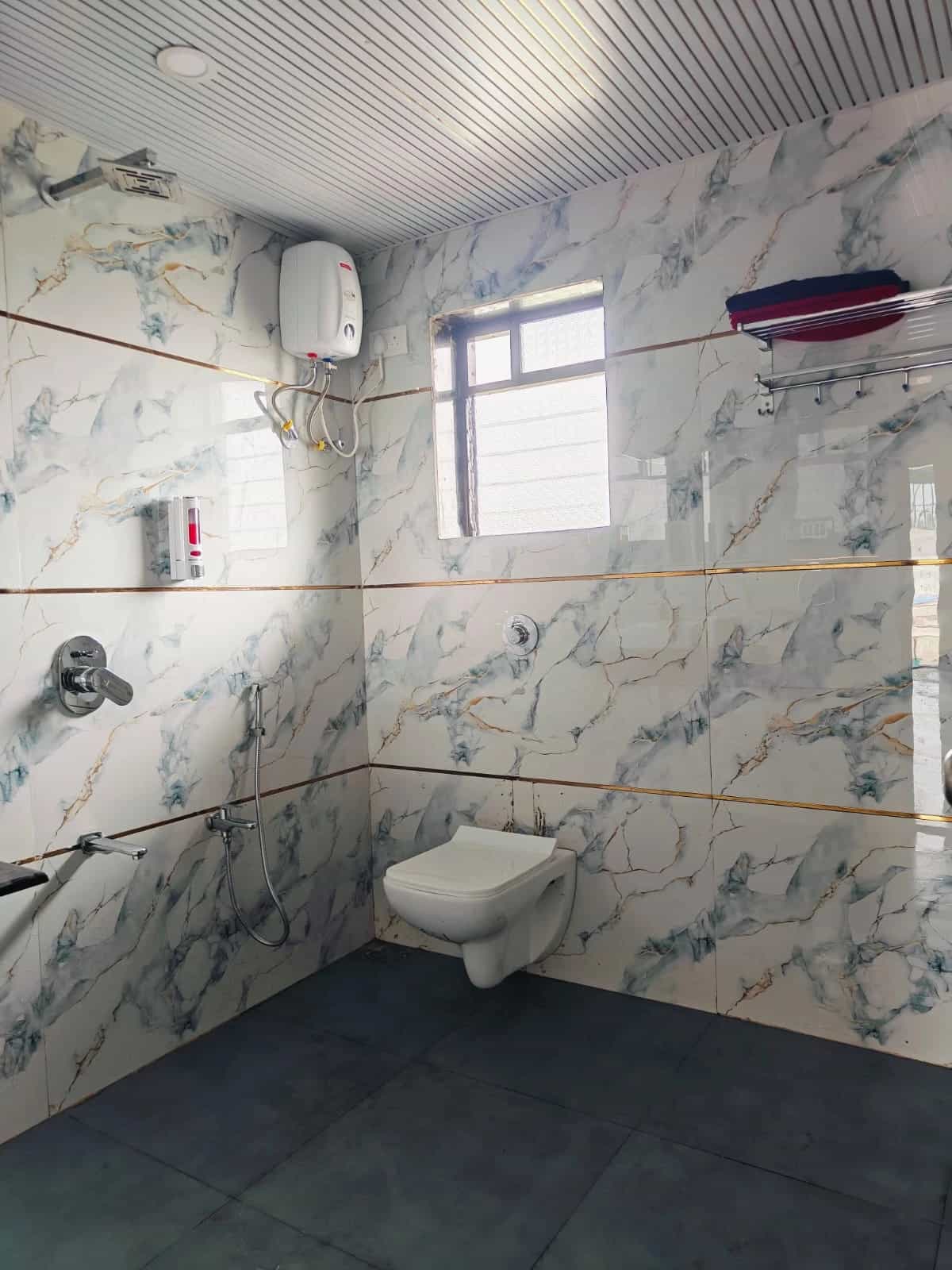 Bathrooms 2