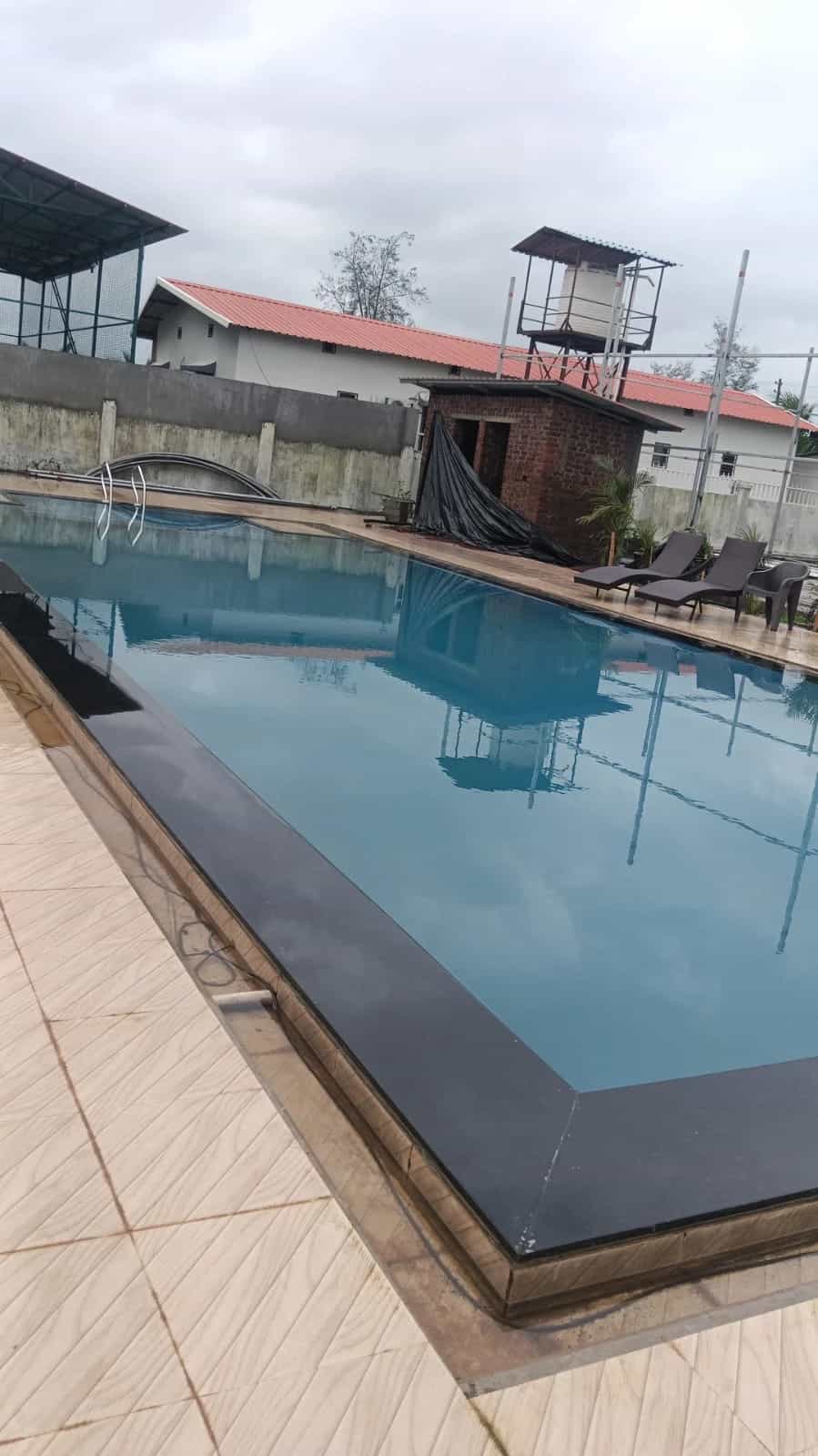 Pool & Wellness 4