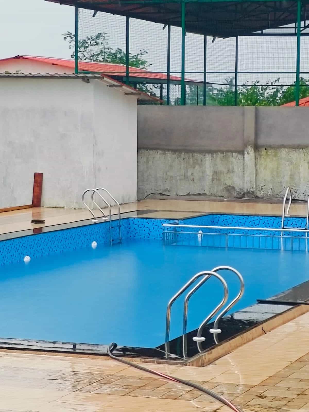 Pool & Wellness 1