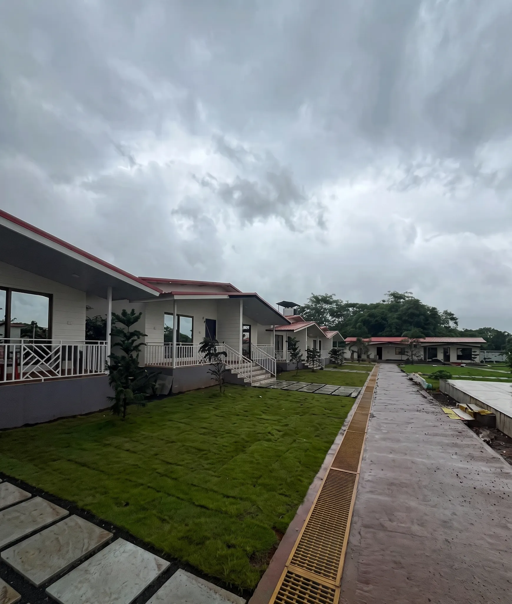 Outdoor game room with garden area